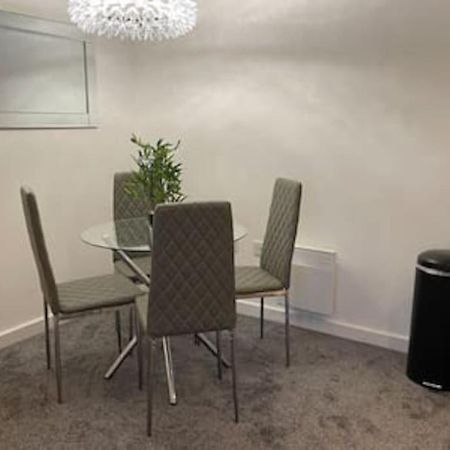 Moda Wigan 2 - Stylish 2 Bed In Central Wigan Exterior photo