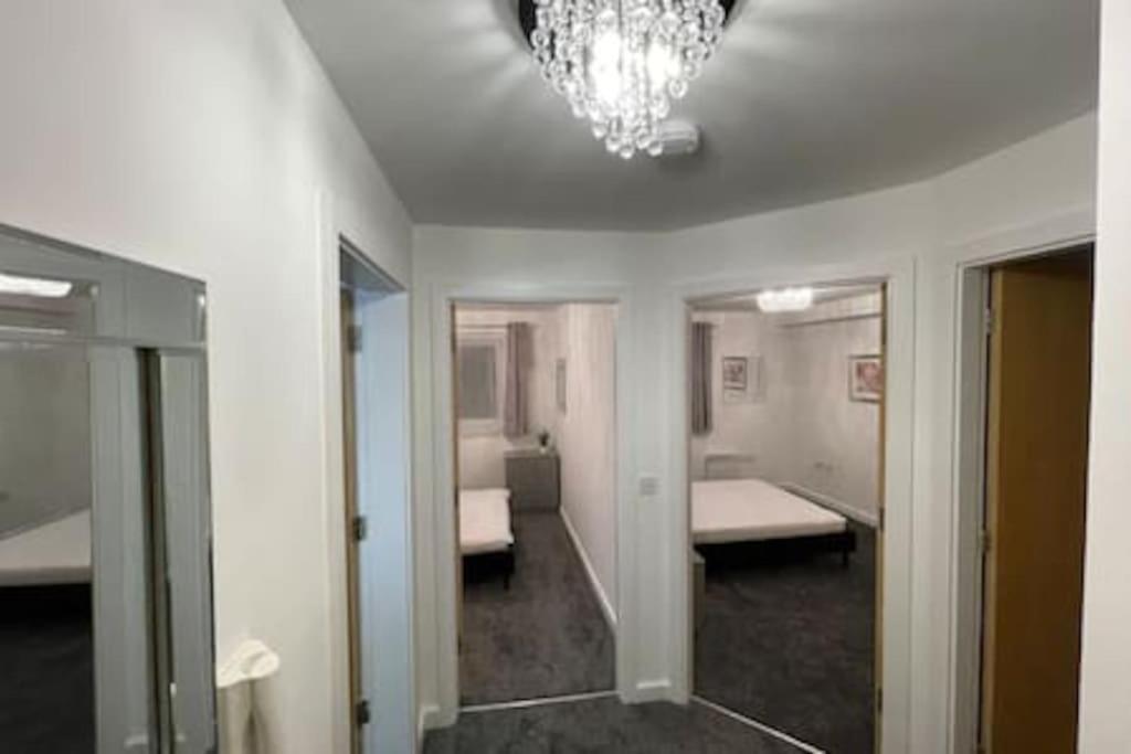 Moda Wigan 2 - Stylish 2 Bed In Central Wigan Exterior photo