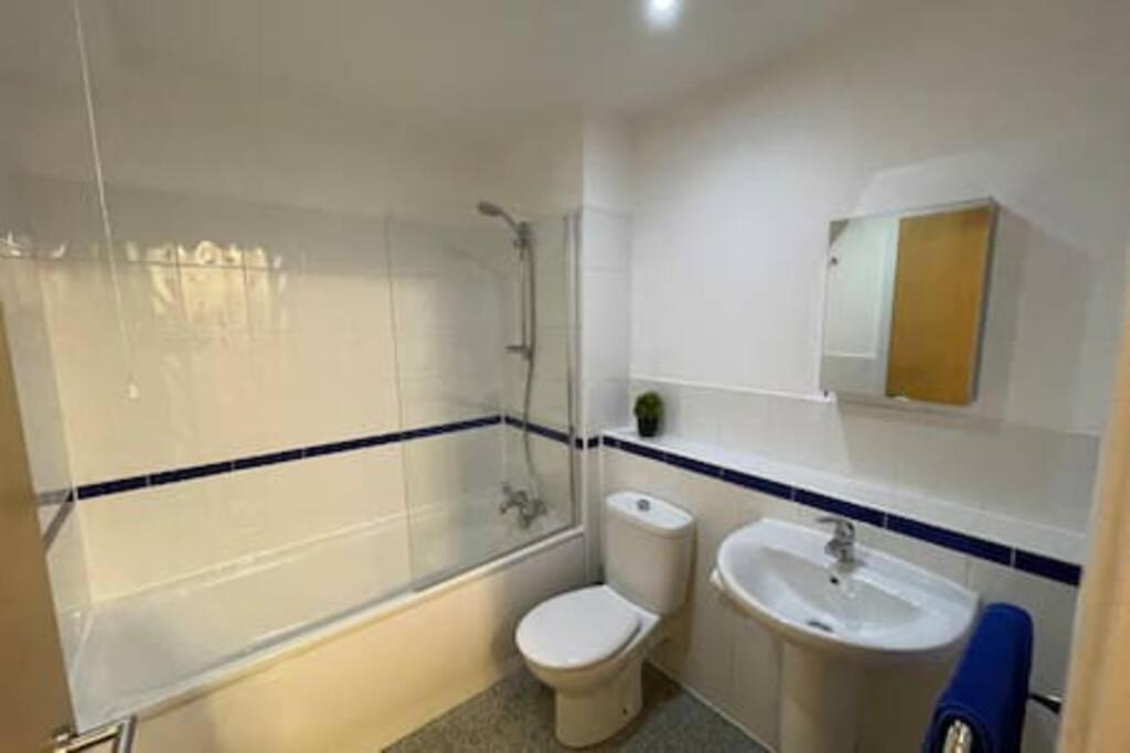 Moda Wigan 2 - Stylish 2 Bed In Central Wigan Exterior photo